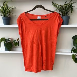 CAbi NWOT U-Neck Cap Sleeve Tee, Style #5072